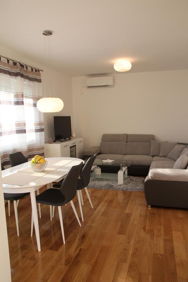 Apartment Mario Podstrana Eksteriør bilde